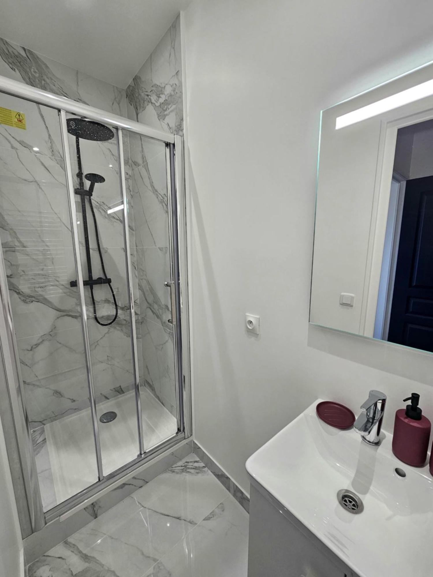 Saint-Michel  Maison Spacieuse Privatisee Ou A La Chambre - Places De Parking מראה חיצוני תמונה